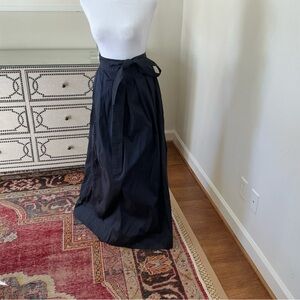 Elegant Ann Mashburn Navy Silk Wrap  Maxi Skirt
